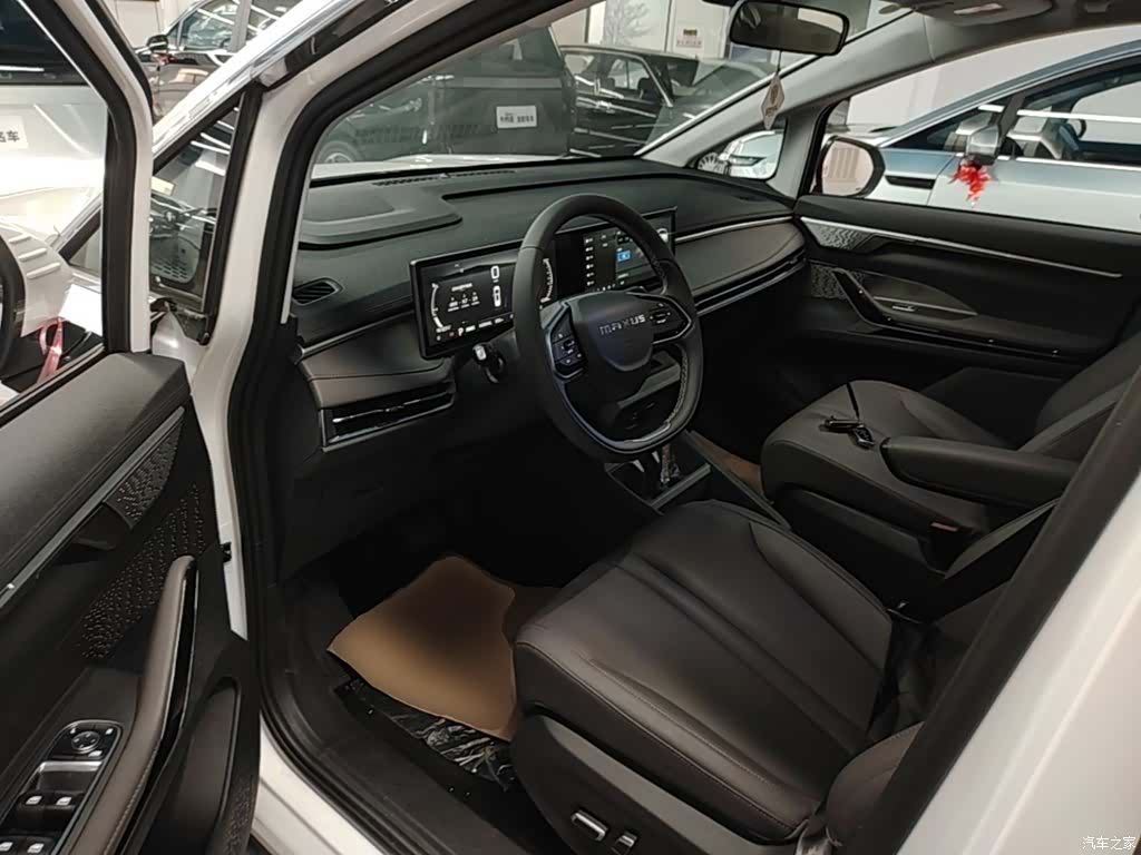 Maxus 7, 2025 15