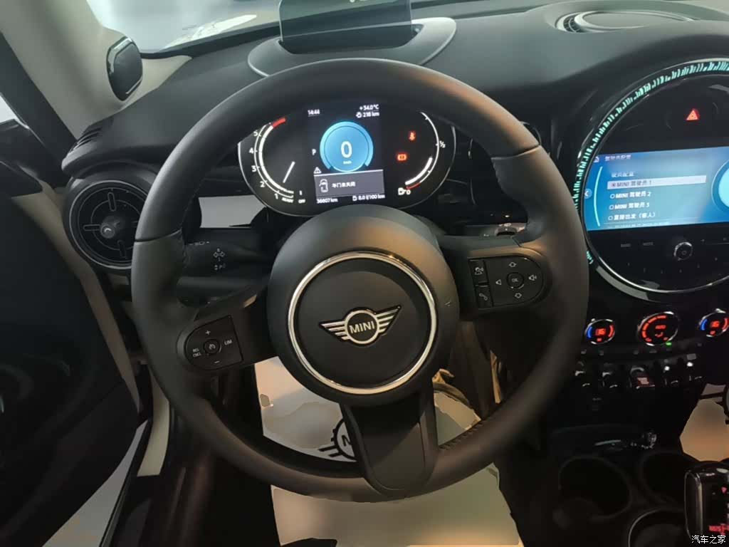 Mini Cooper, 2022 11