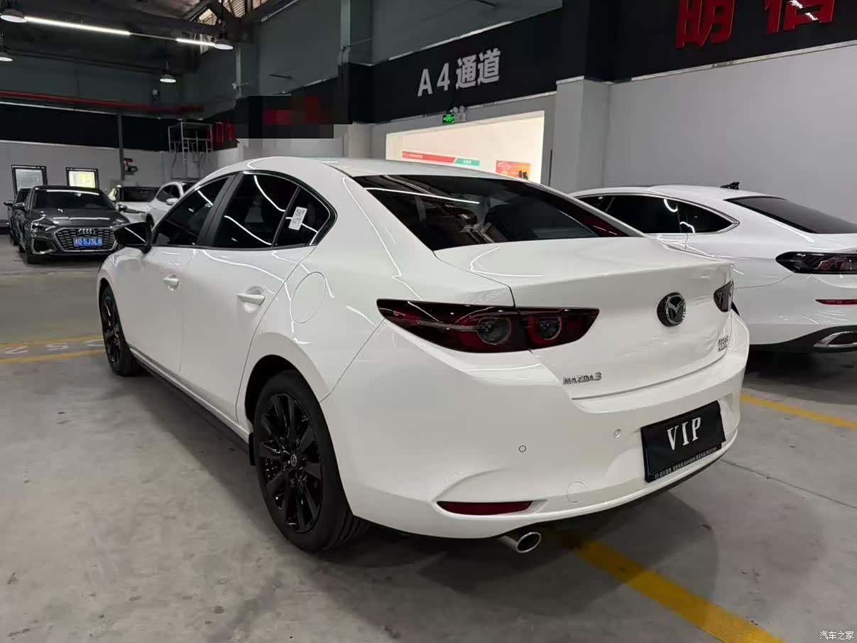 Mazda Mazda3, 2024 8