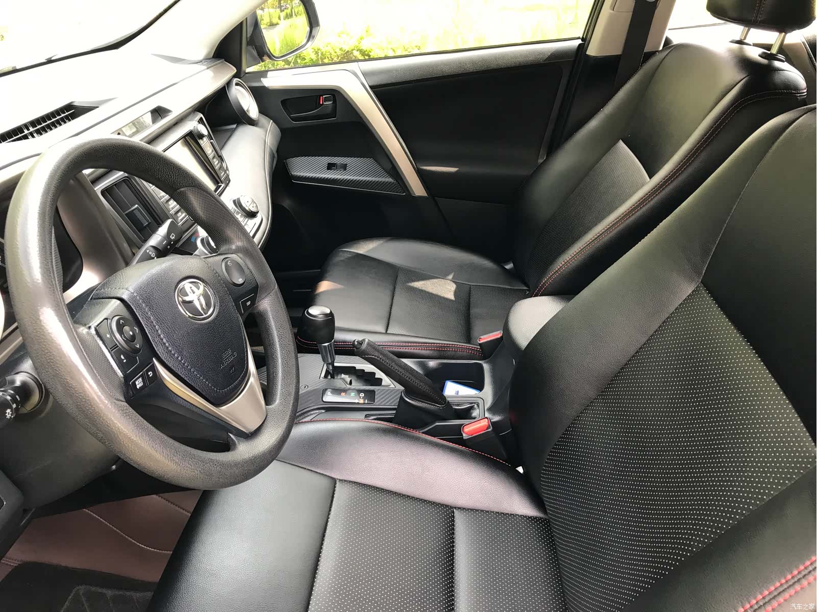 Toyota RAV4, 2015 10