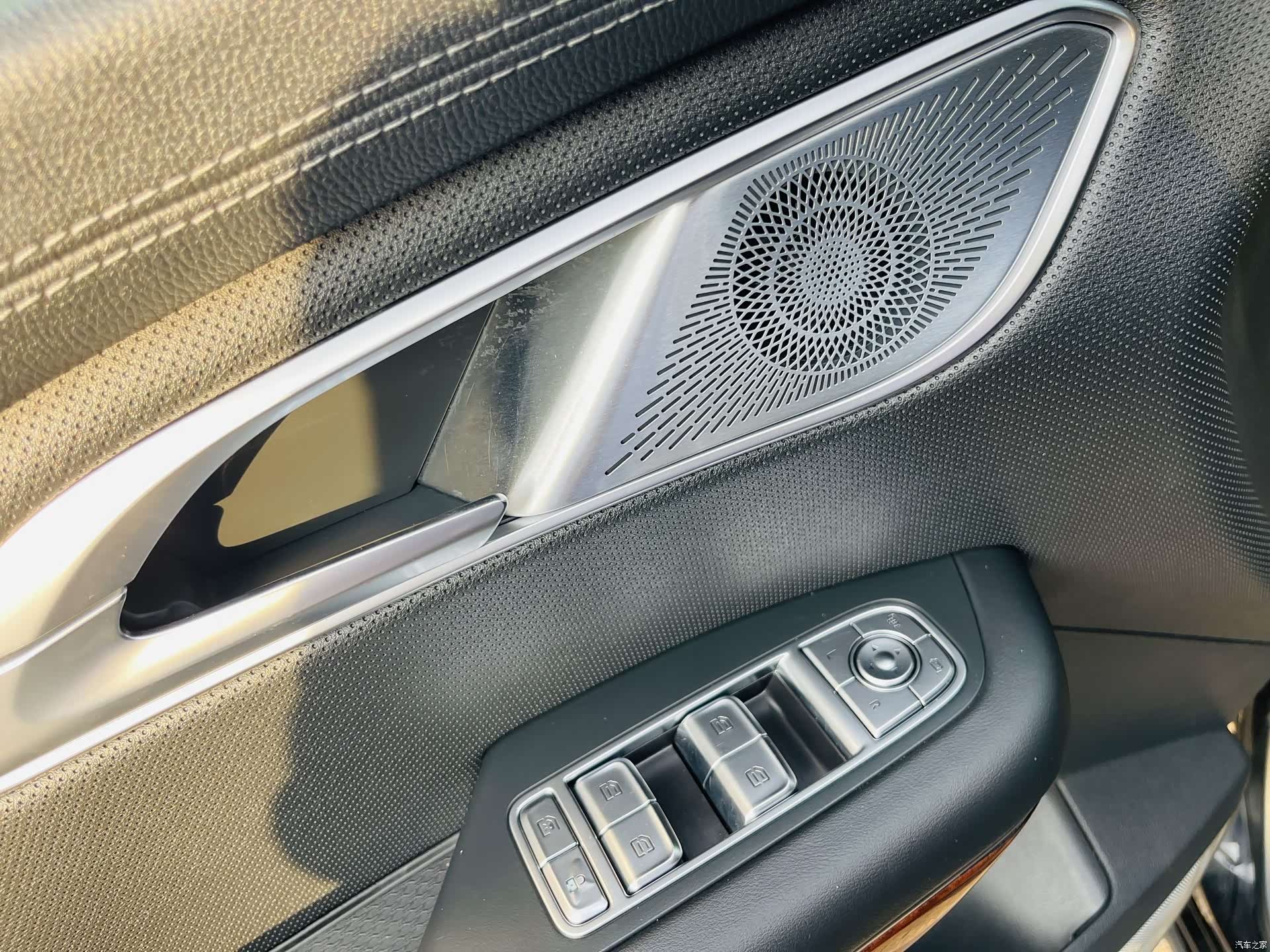 Hongqi HQ9, 2023 8