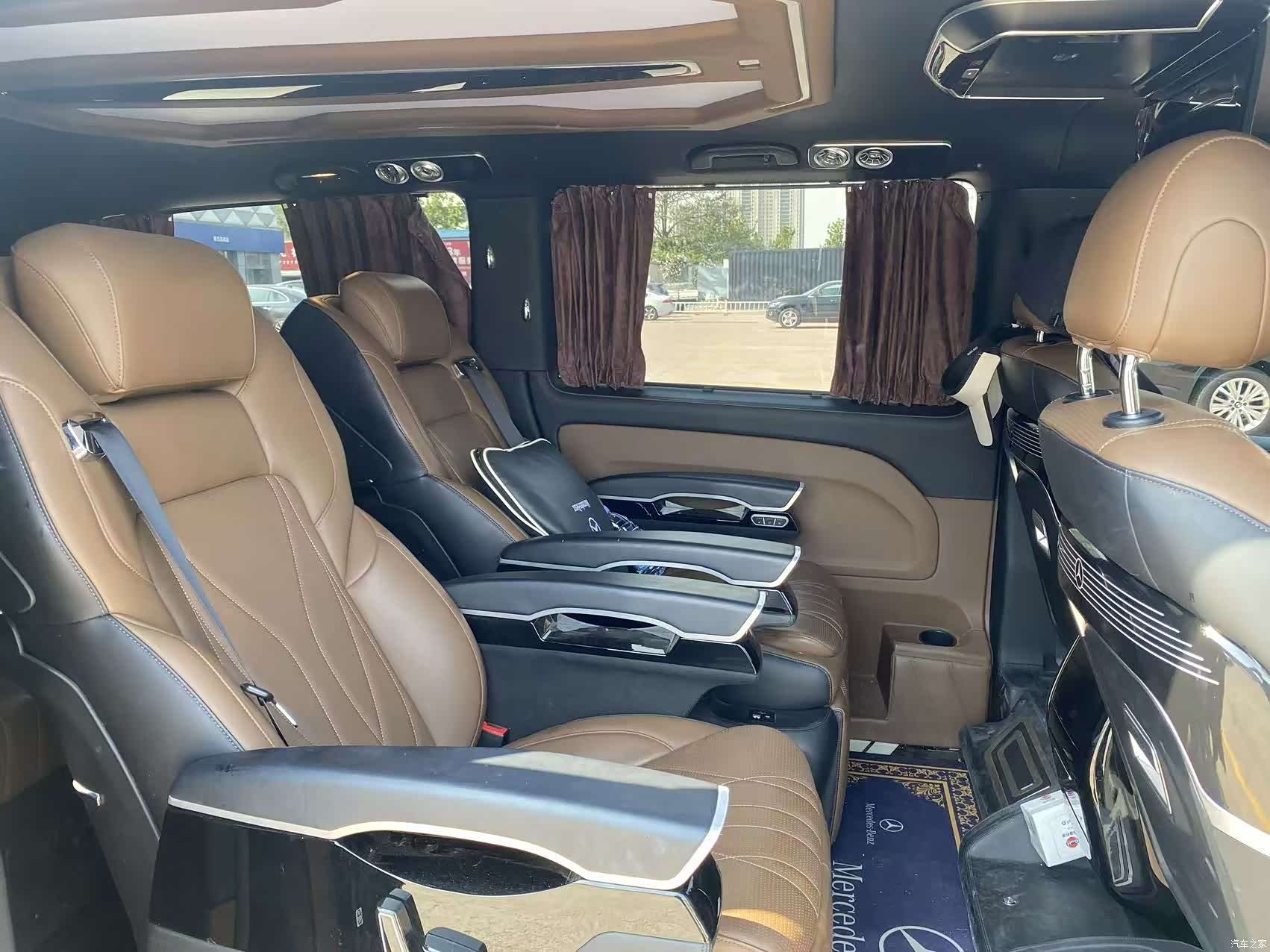 Mercedes-Benz 7, 2024 все фото