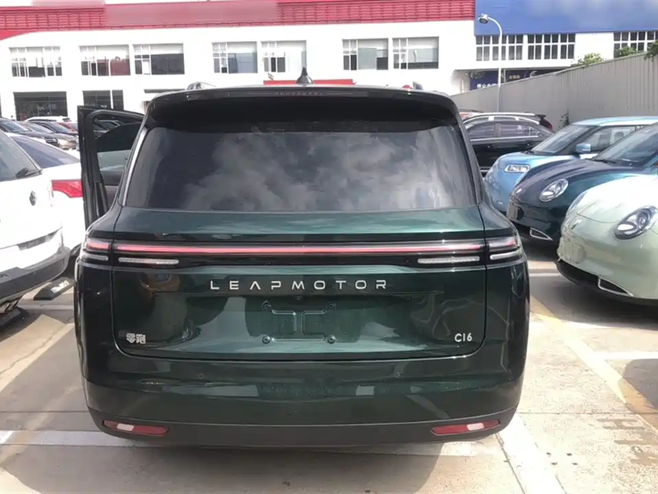 Leapmotor C16