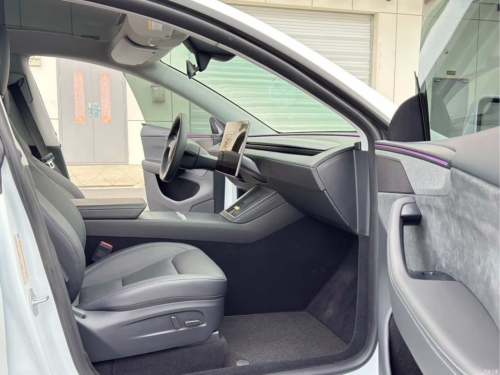 Tesla Model Y, 2025 8