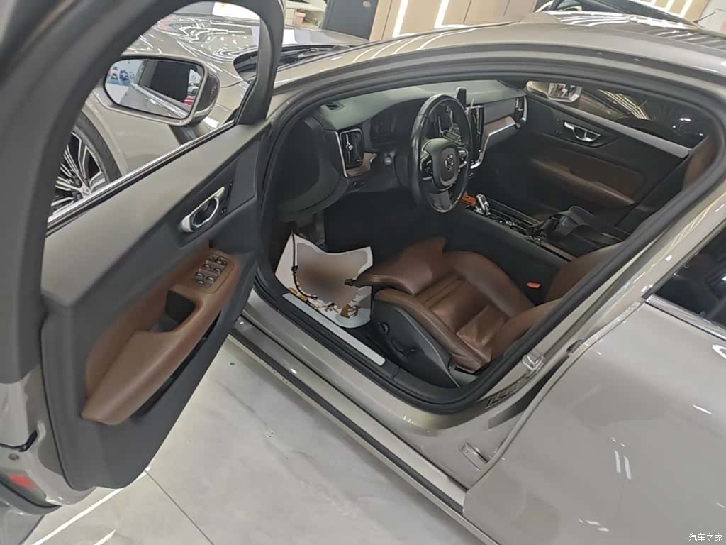 Volvo S60, 2022 16