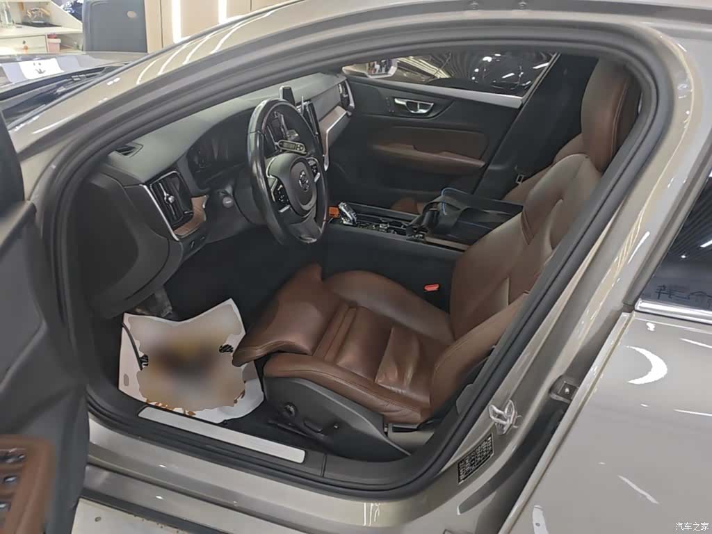 Volvo S60, 2022 15