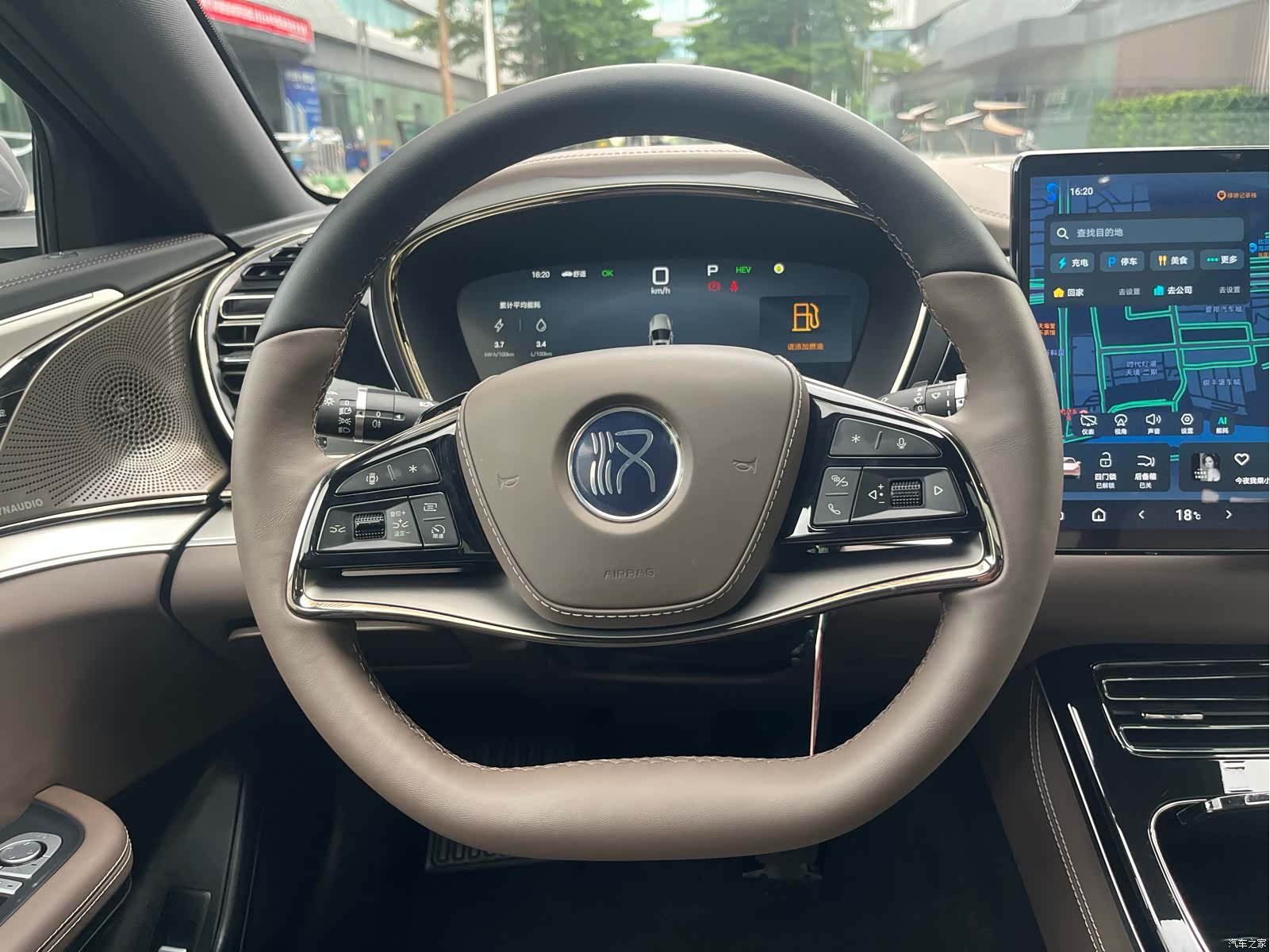 BYD Han, 2025 29