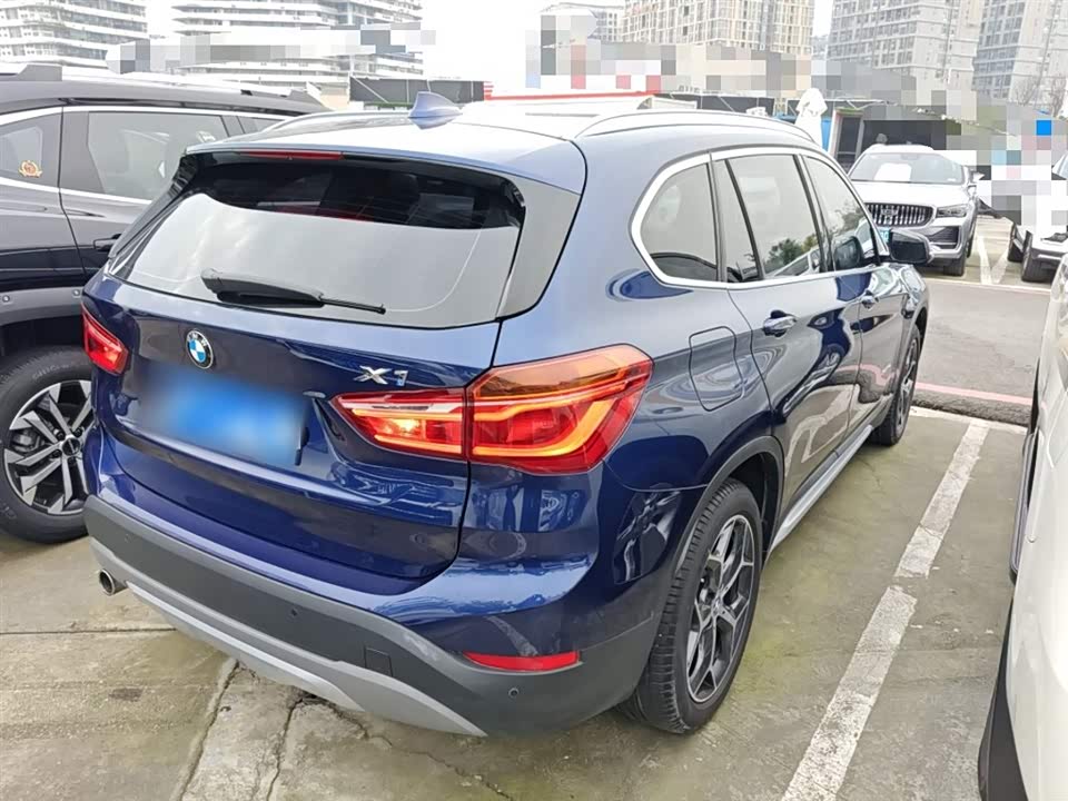 BMW X1