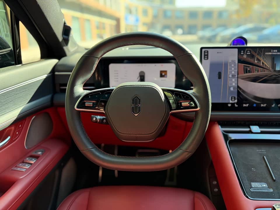 AITO Ask the world M5