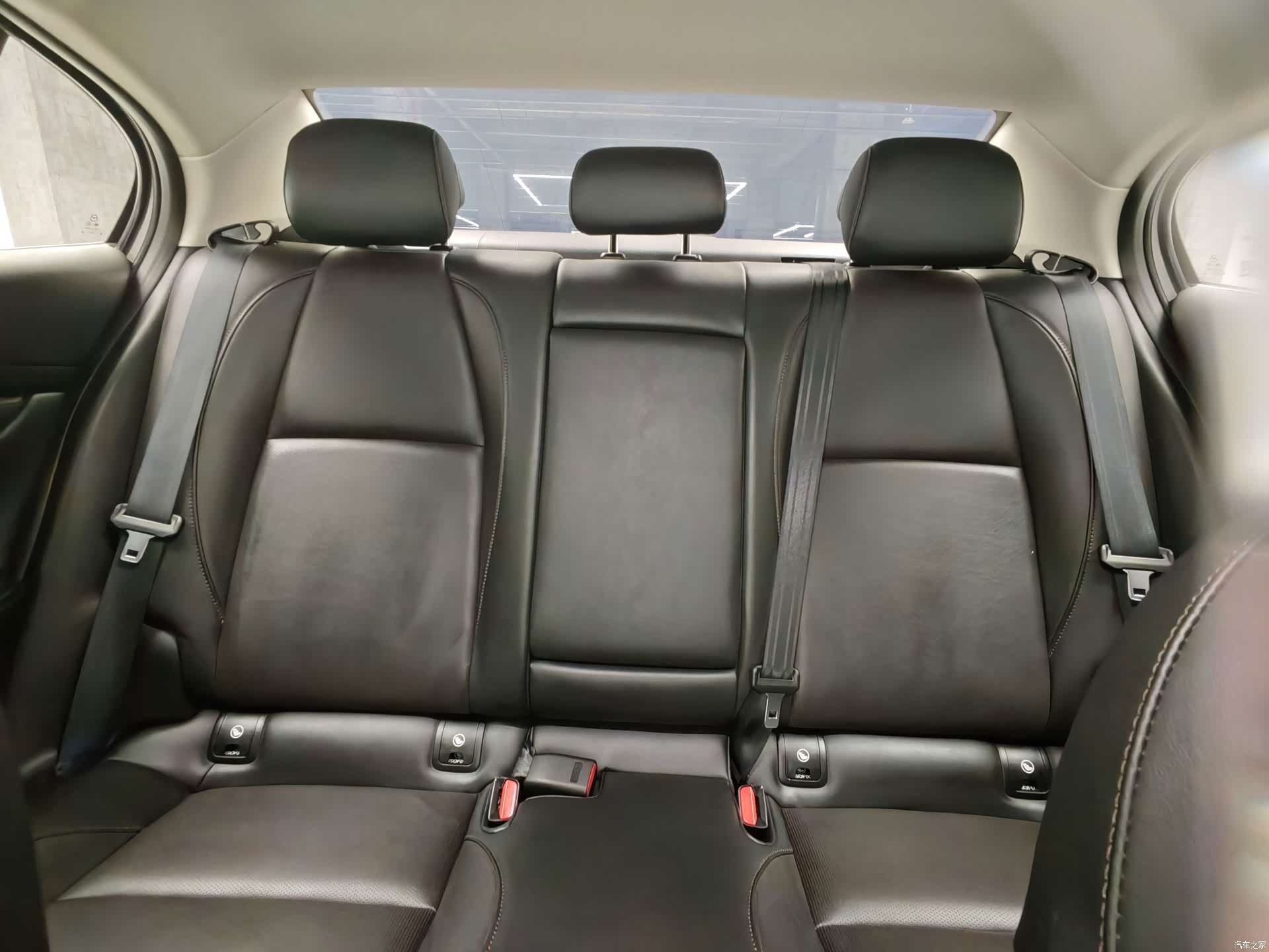 Mazda Mazda3, 2023 15