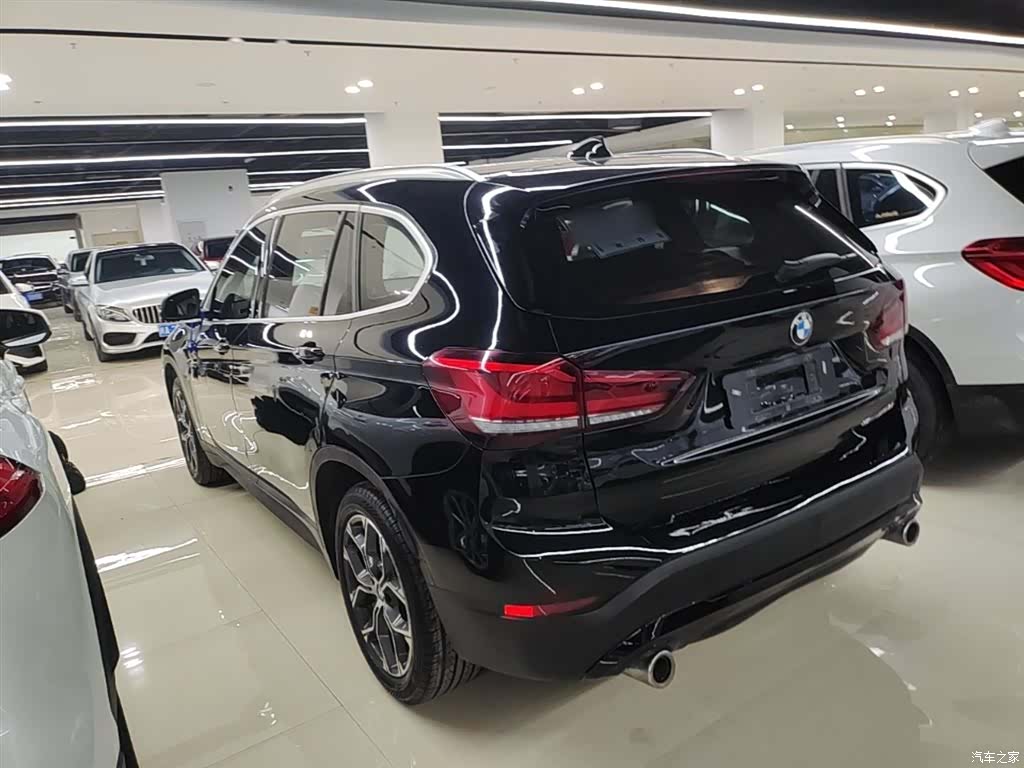BMW X1, 2020 все фото