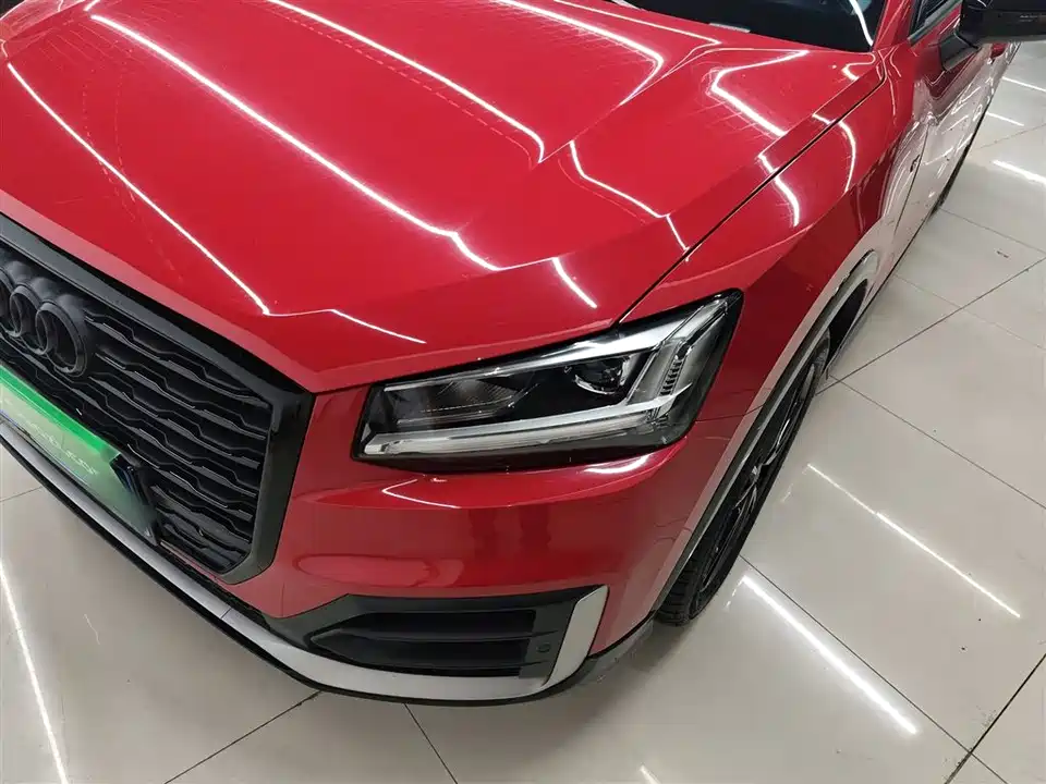 Audi Q2L