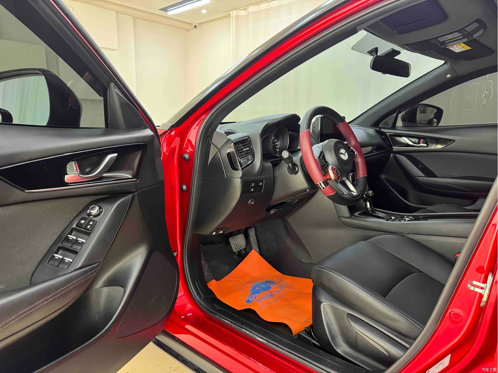 Mazda CX-4, 2023 7