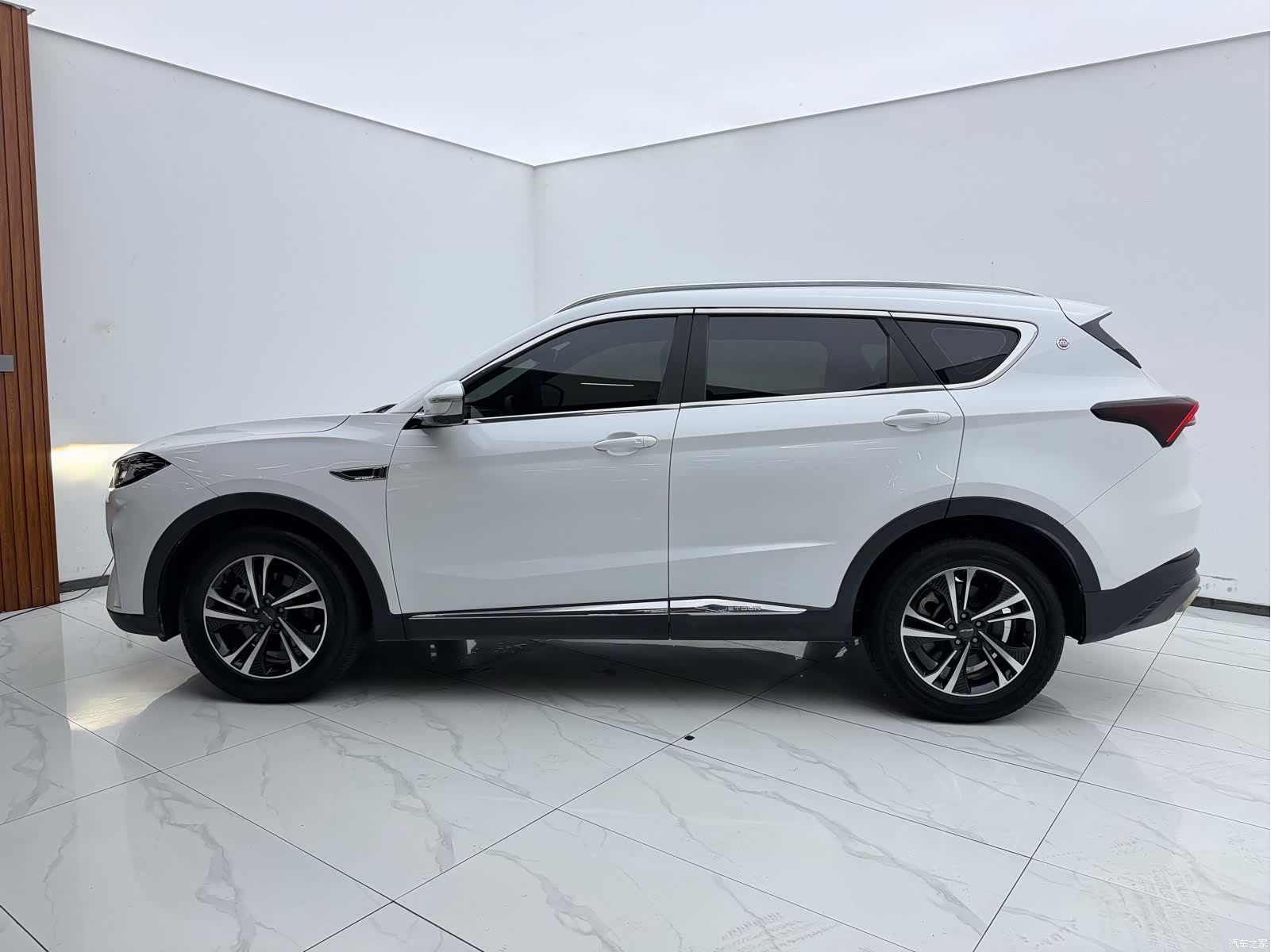 Jetour X70, 2022 3