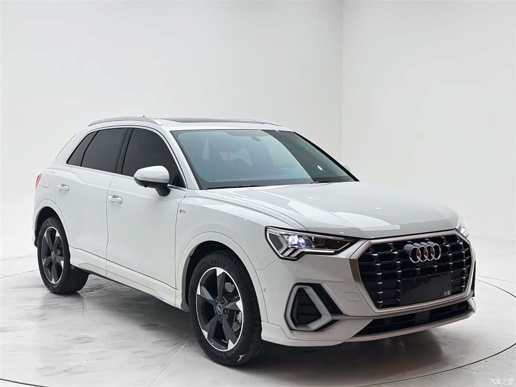 Audi Q3, 2023 3