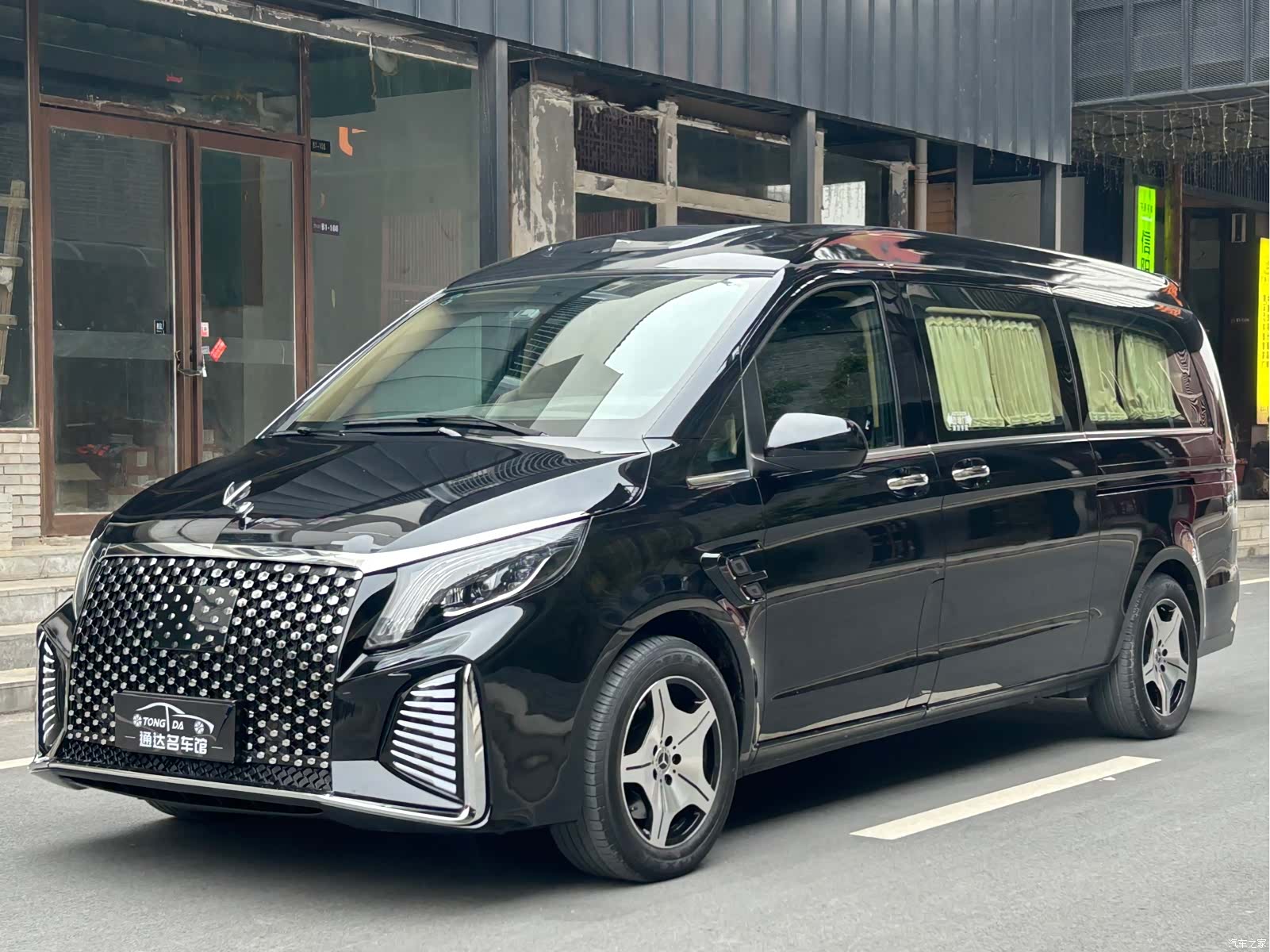 Mercedes-Benz 7, 2023 1
