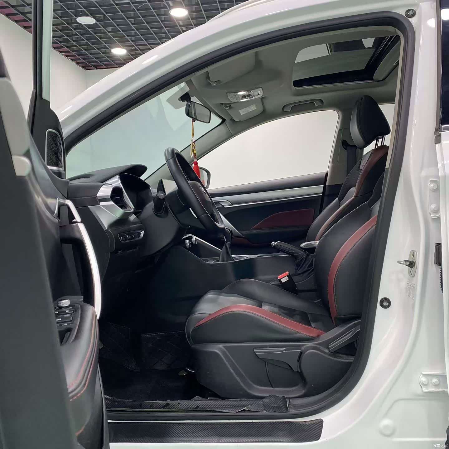 Geely Coolray, 2023 3