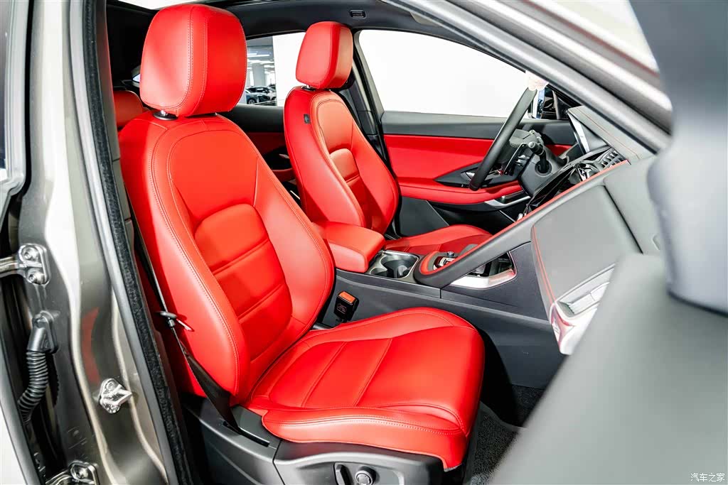 Land Rover E-PACE, 2023 19