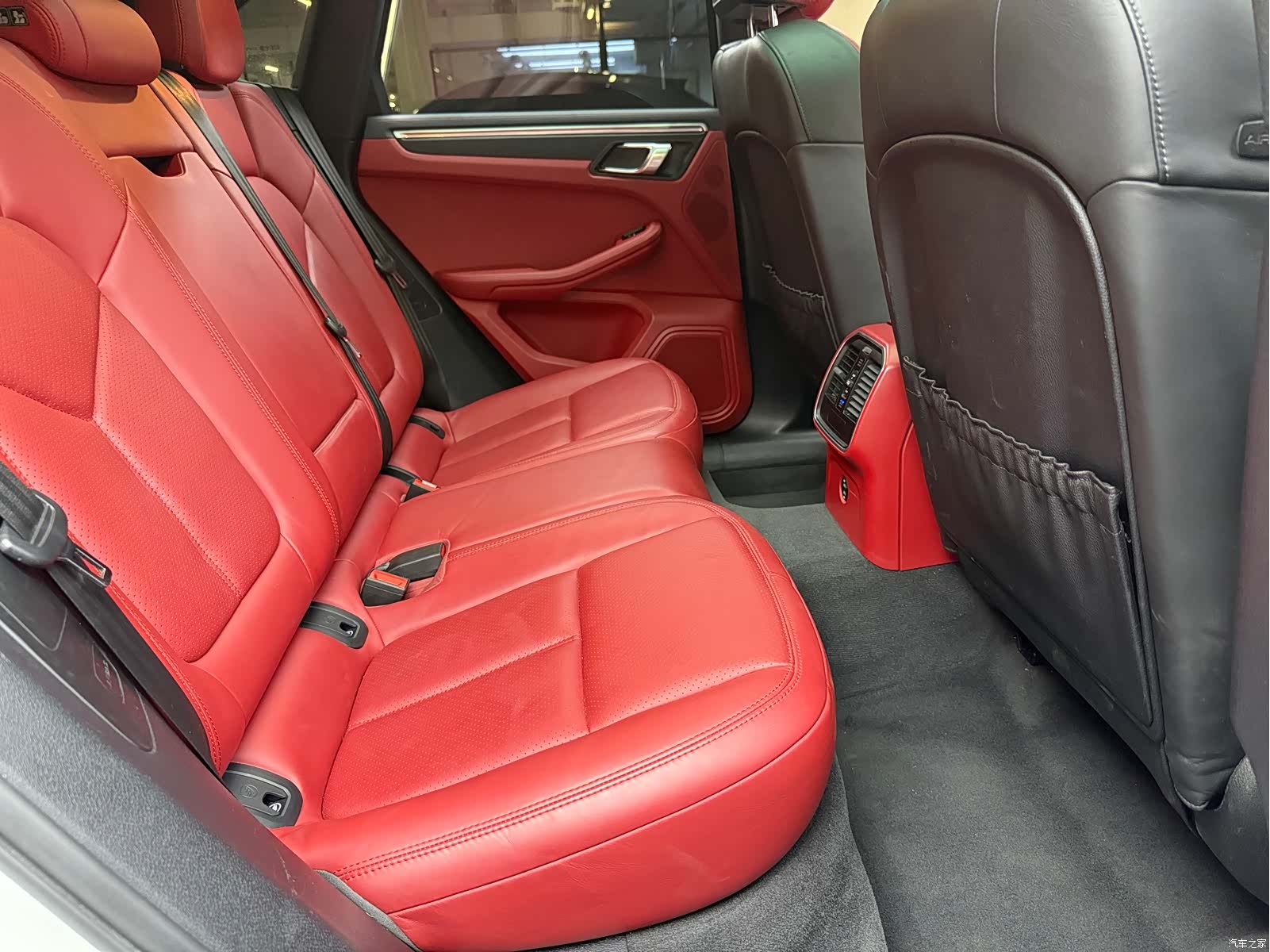Porsche Macan, 2021 3