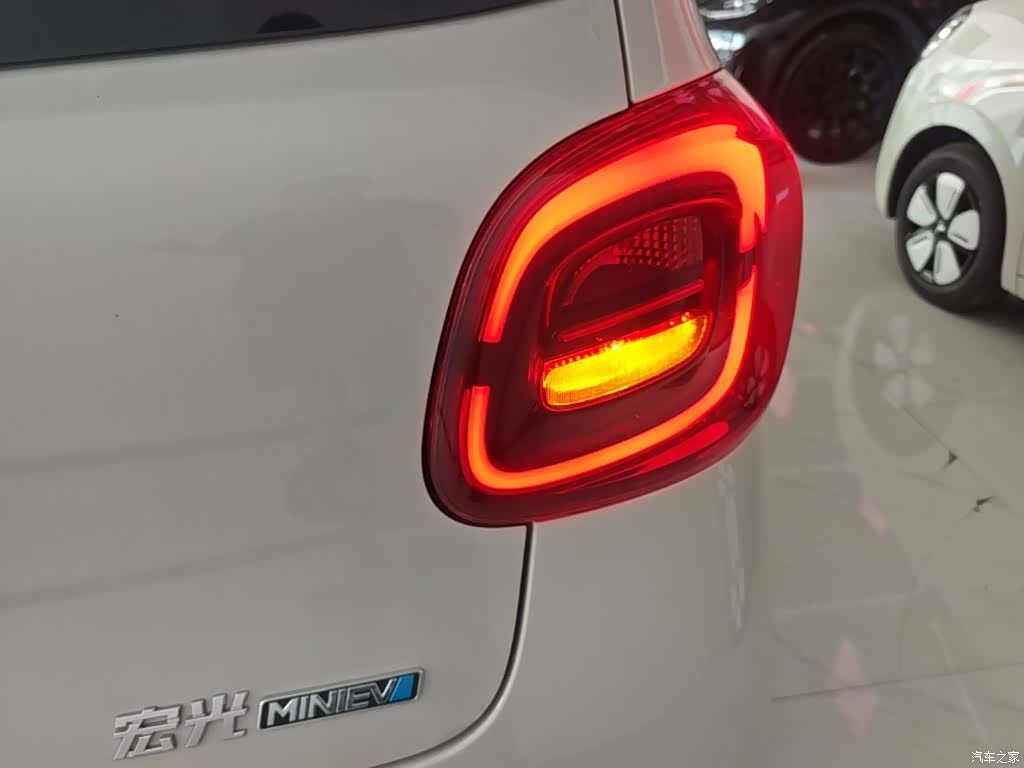 Wuling MINIEV, 2026 8