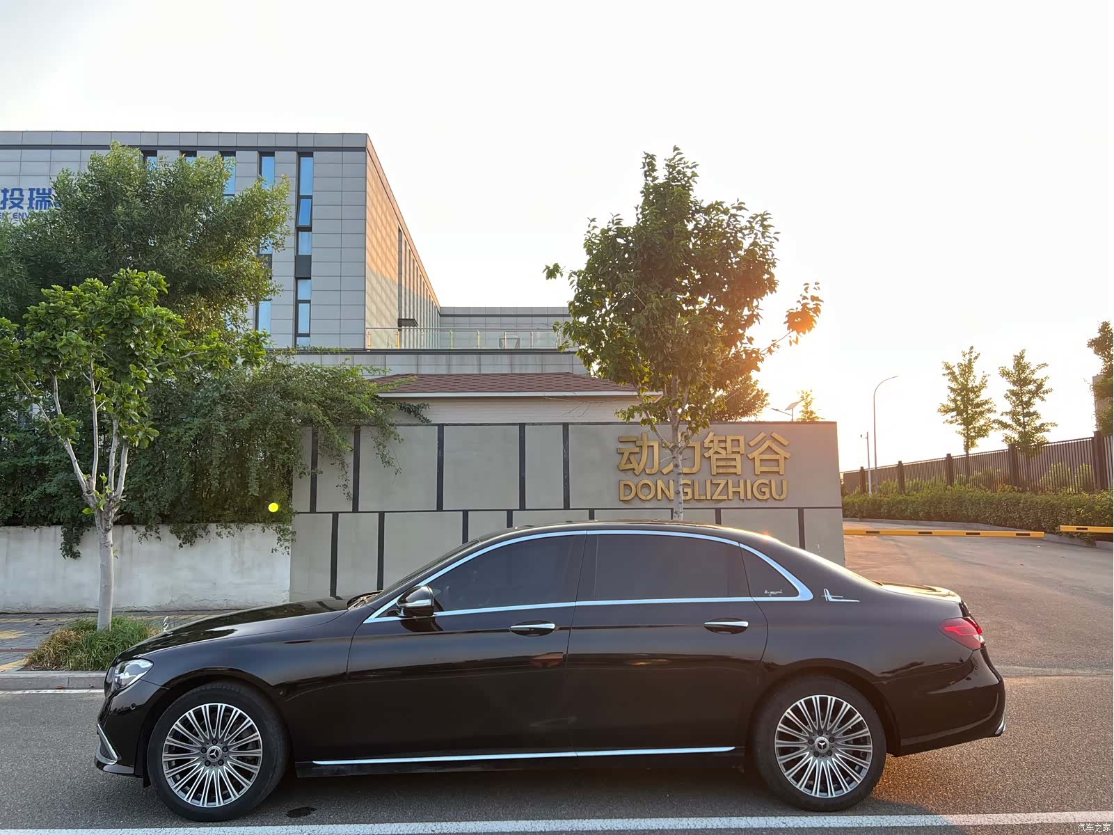Mercedes-Benz E-Class, 2019 3
