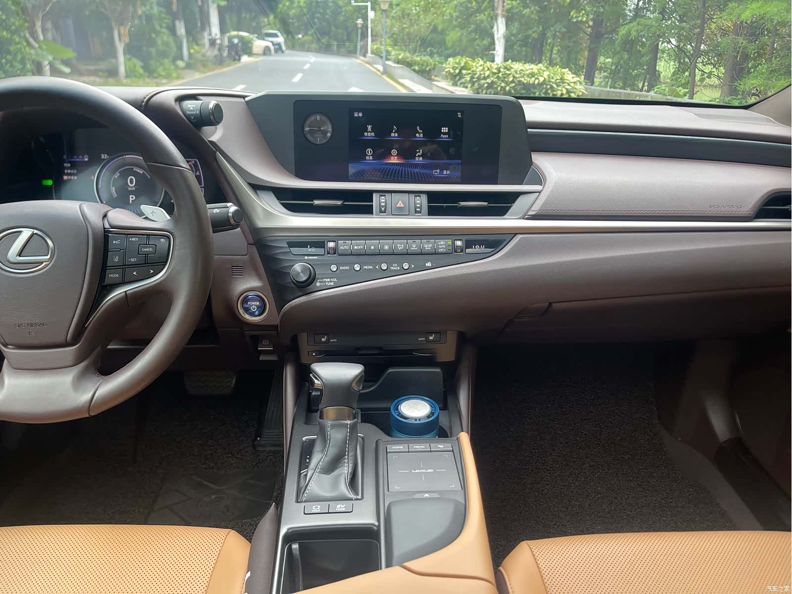 Lexus ES, 2019 11