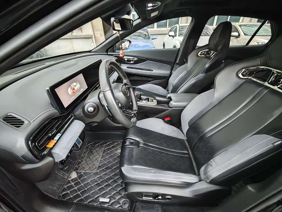 Trumpchi Shadow Leopard