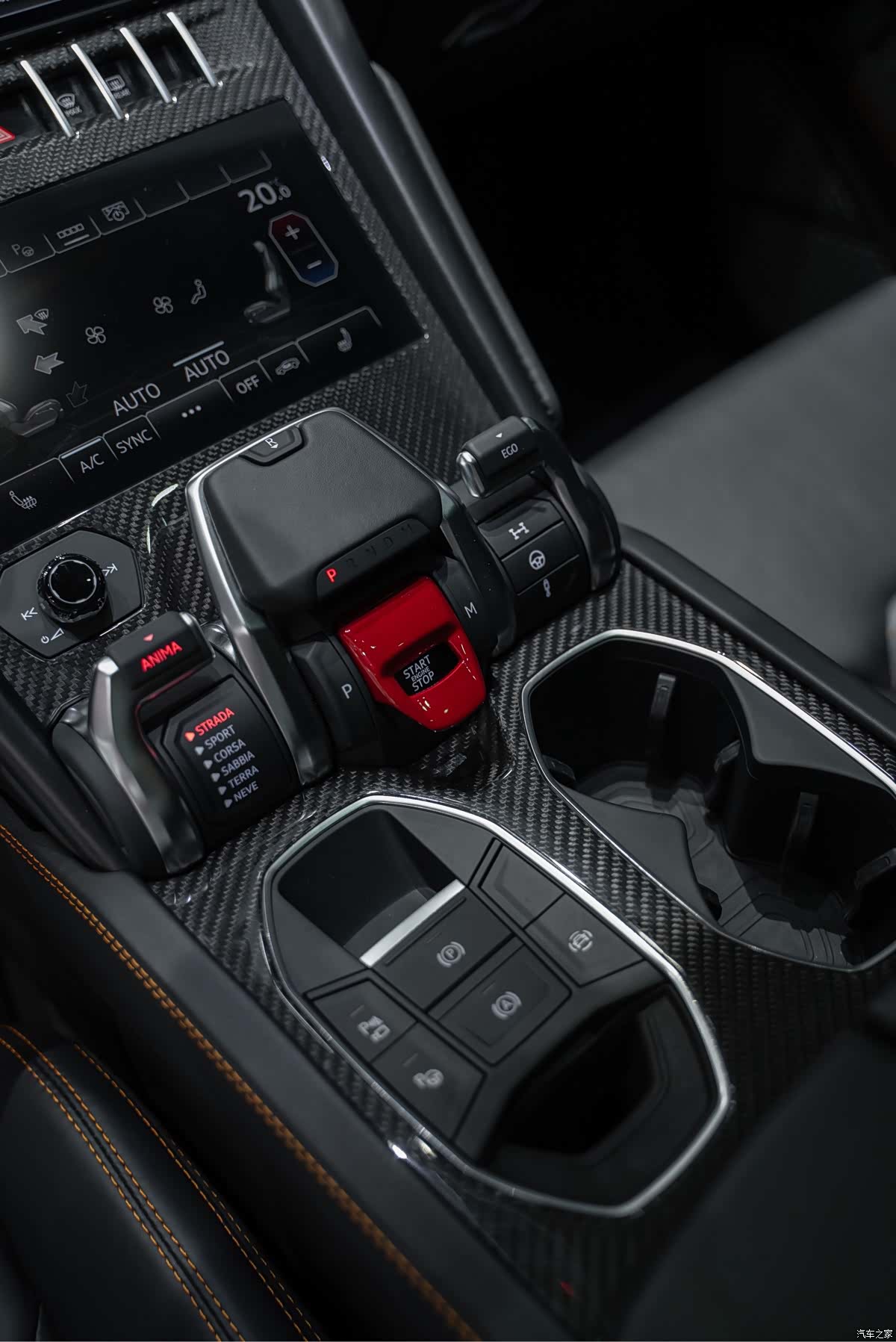 Lamborghini Urus, 2022 22