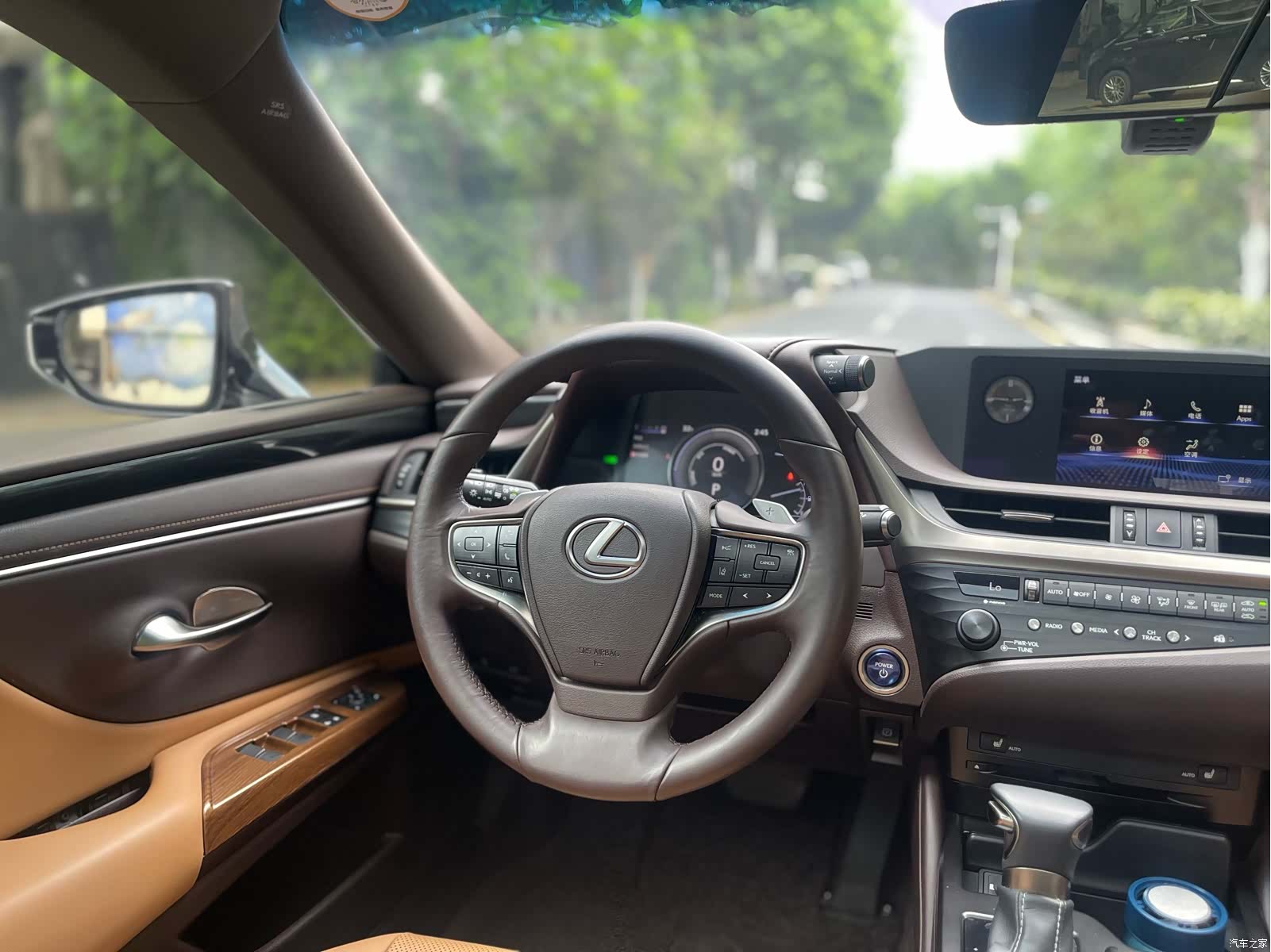 Lexus ES, 2019 8