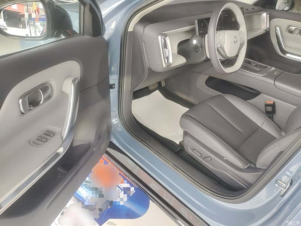 Leapmotor B01, 2025 16
