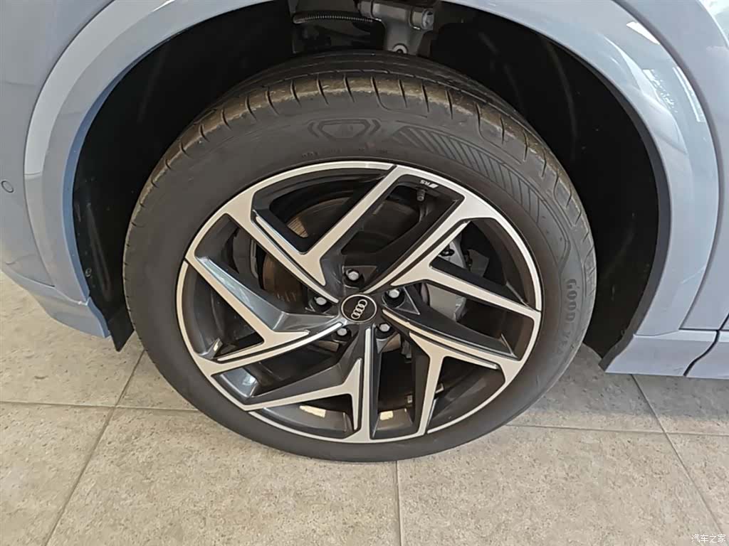 Audi e-tron, 2025 23