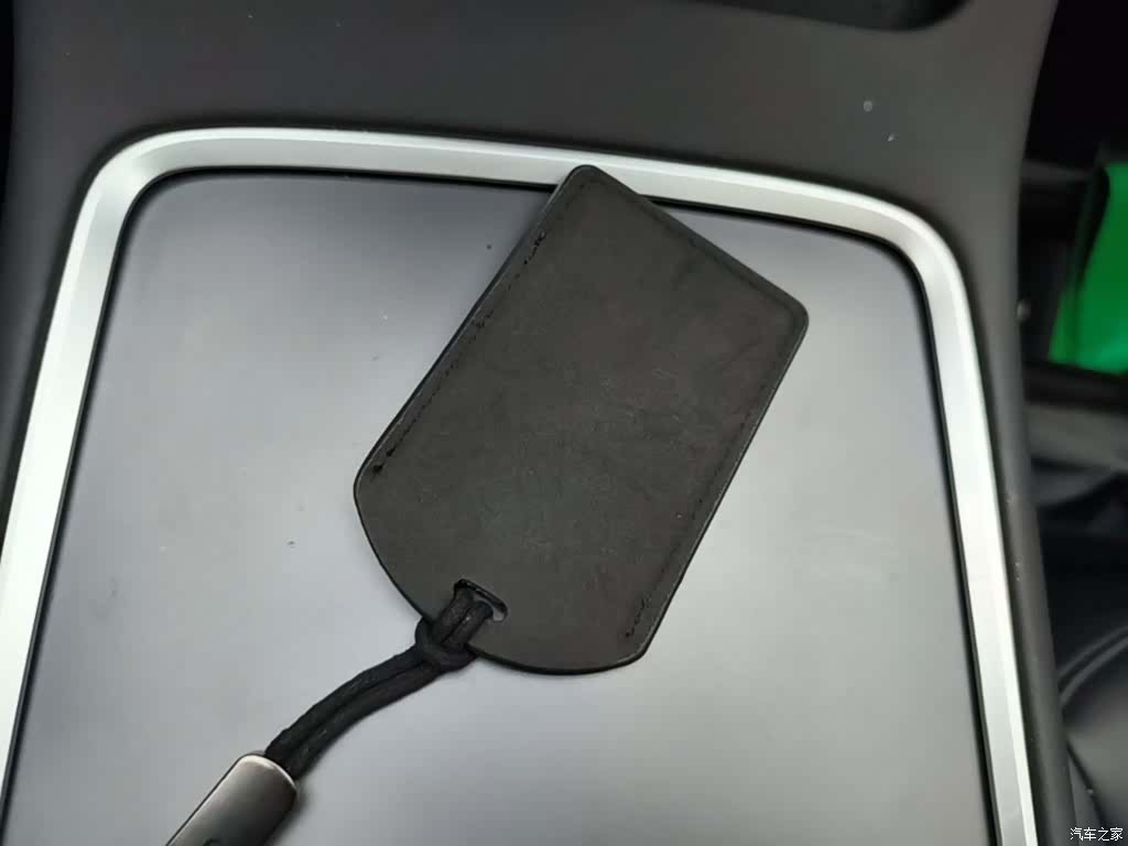 Tesla Model Y, 2023 9