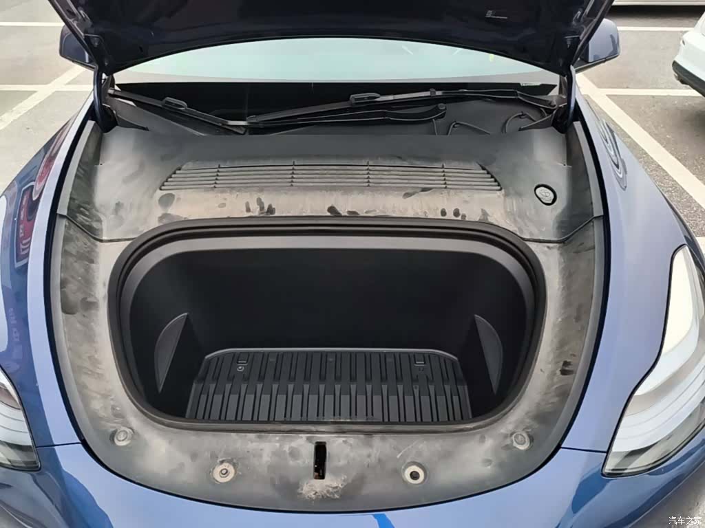 Tesla Model Y, 2023 20
