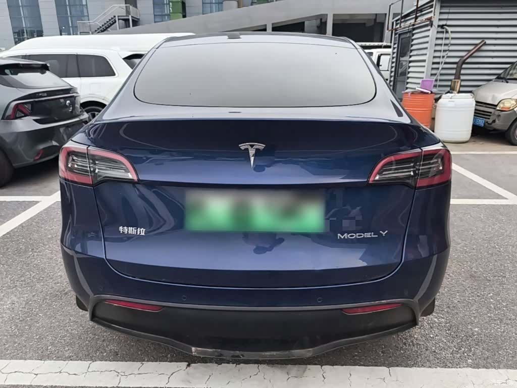 Tesla Model Y, 2023 6