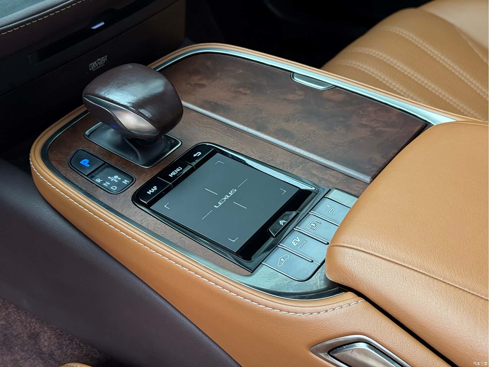 Lexus LS, 2019 12
