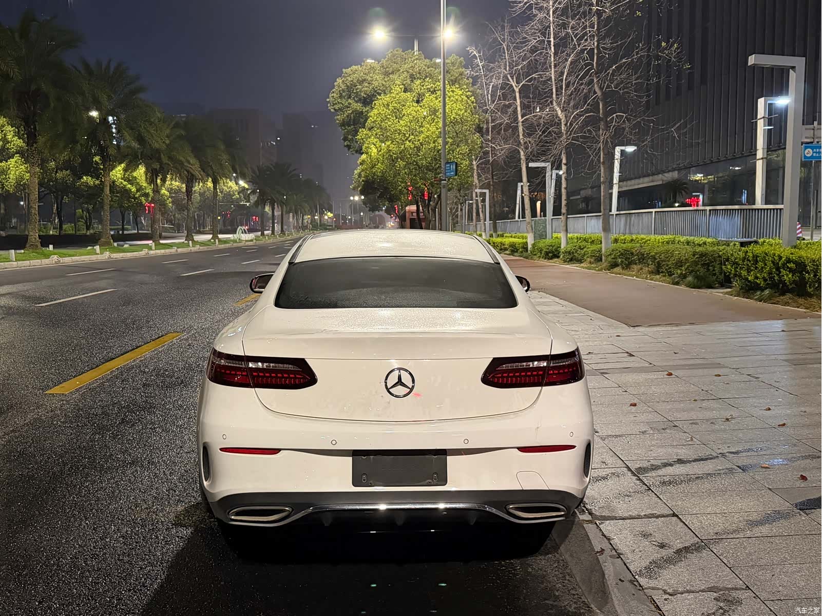 Mercedes-Benz E-Class, 2023 21