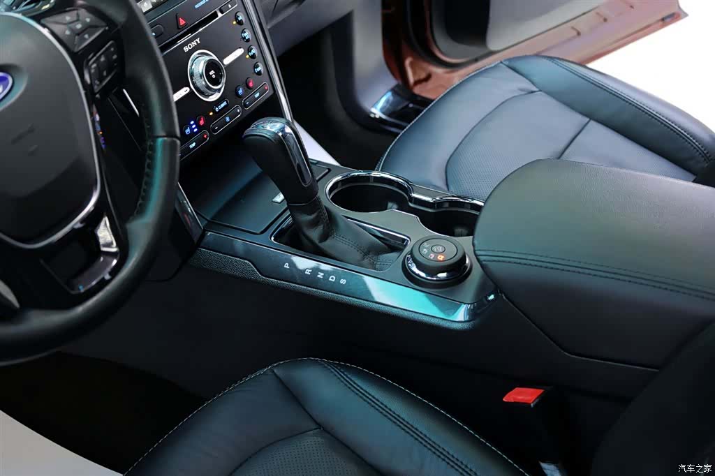 Ford Explorer, 2016 24