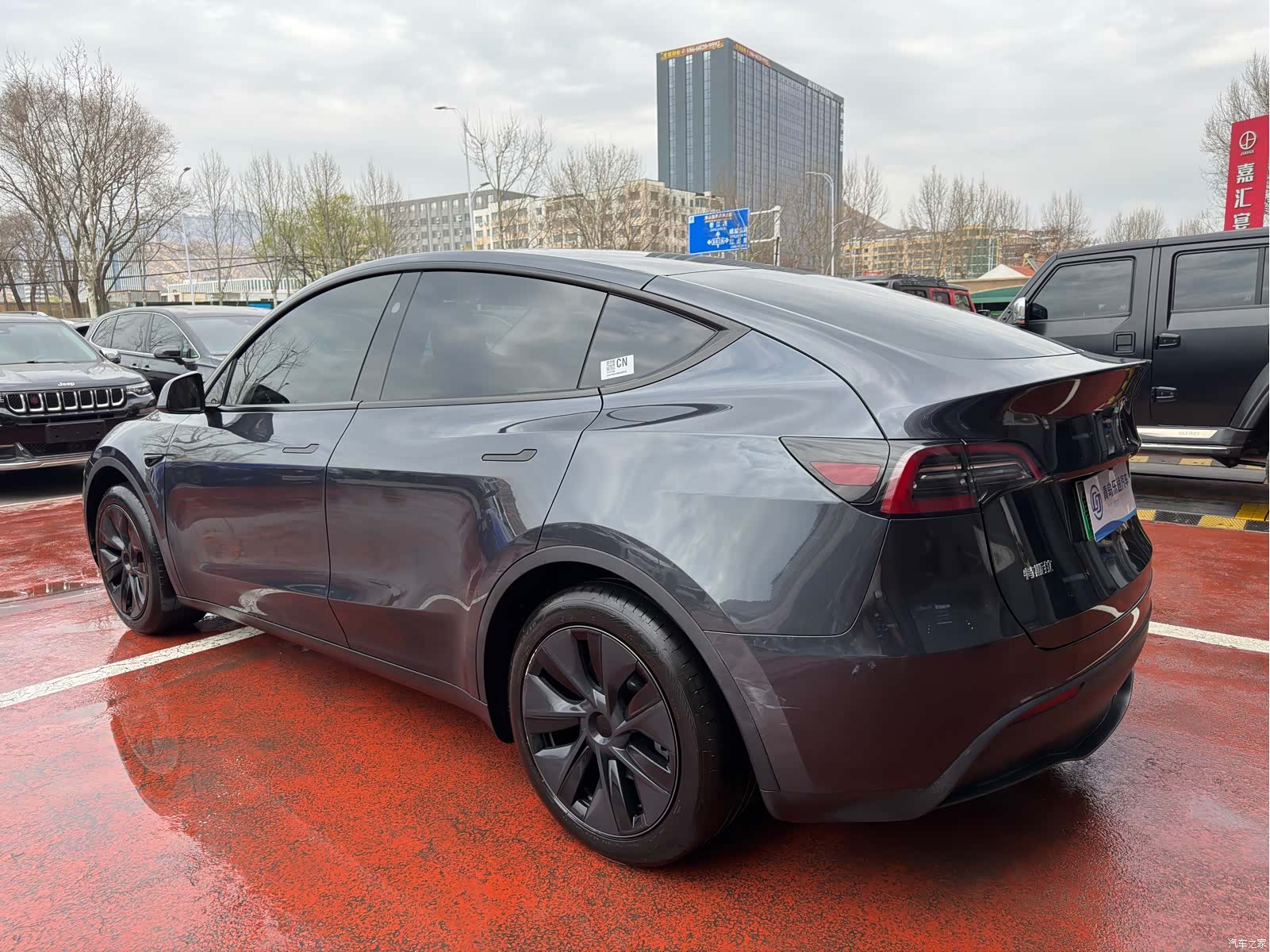 Tesla Model Y, 2024 4