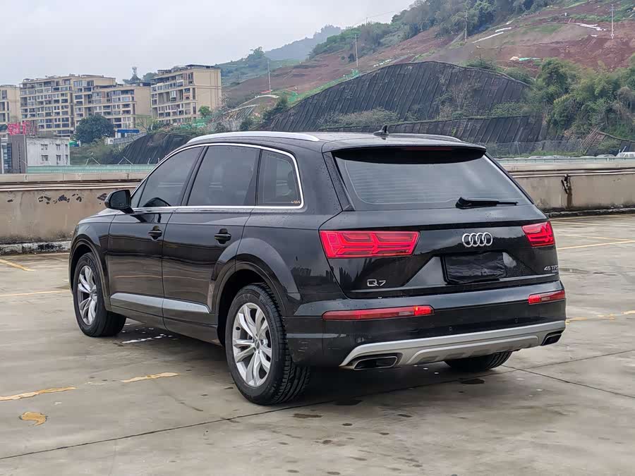 Audi Q7 2018, фото 4