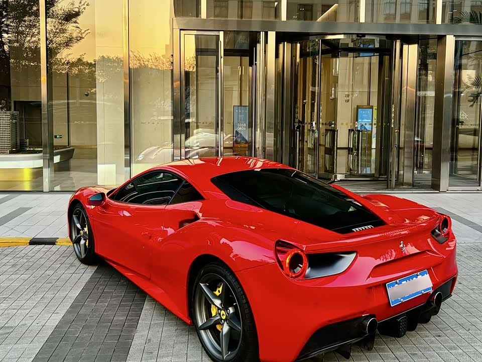 Ferrari 488