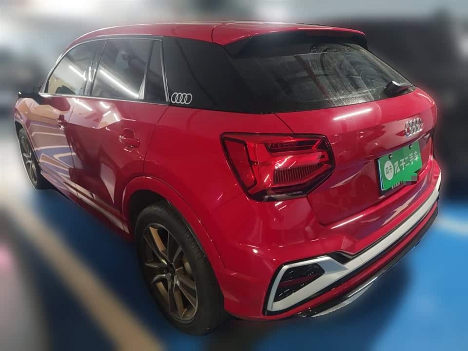 Audi Q2L