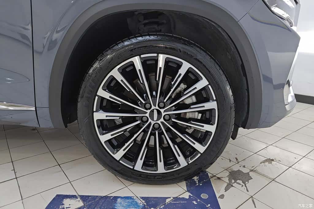 Geely Xingyue L, 2025 6