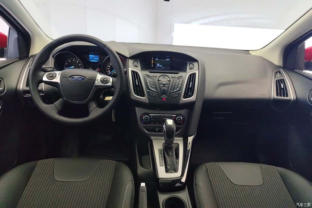 Ford Focus, 2015 12