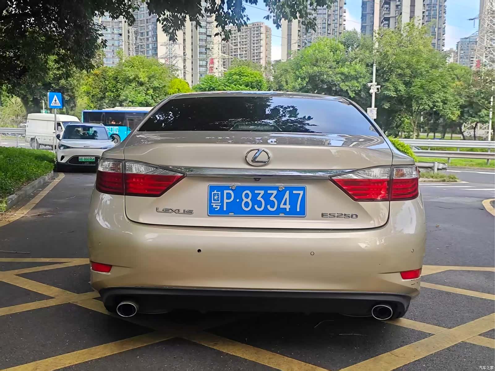 Lexus ES, 2012 10