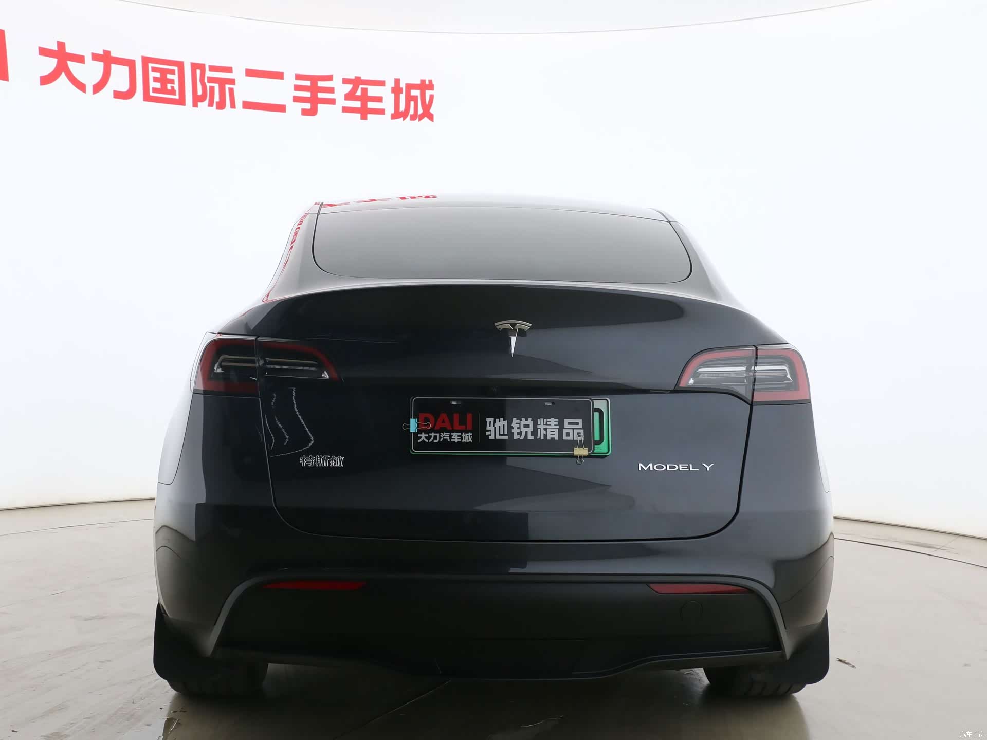 Tesla Model Y, 2025 8