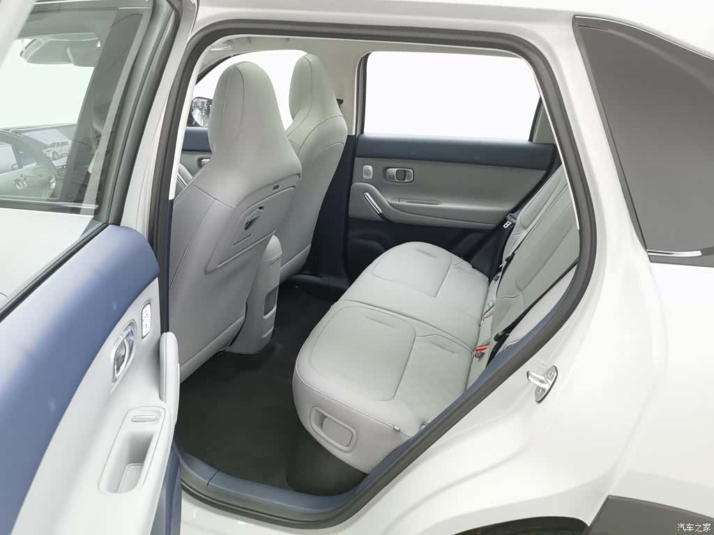Leapmotor A10, 2026 15
