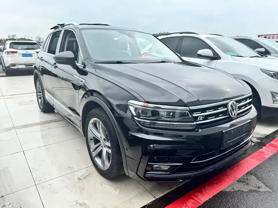 Volkswagen Tiguan Volkswagen Tiguan