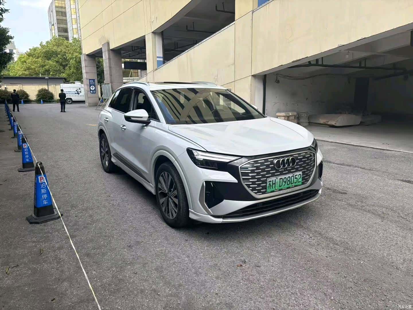 Audi Q4 e-tron, 2023 3