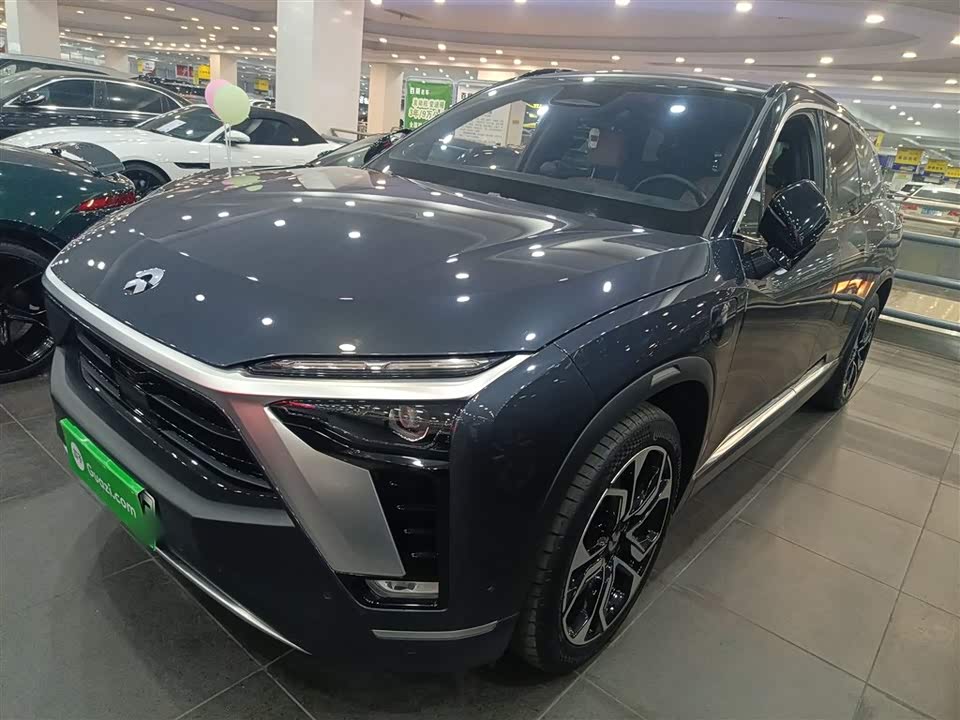 NIO ES8