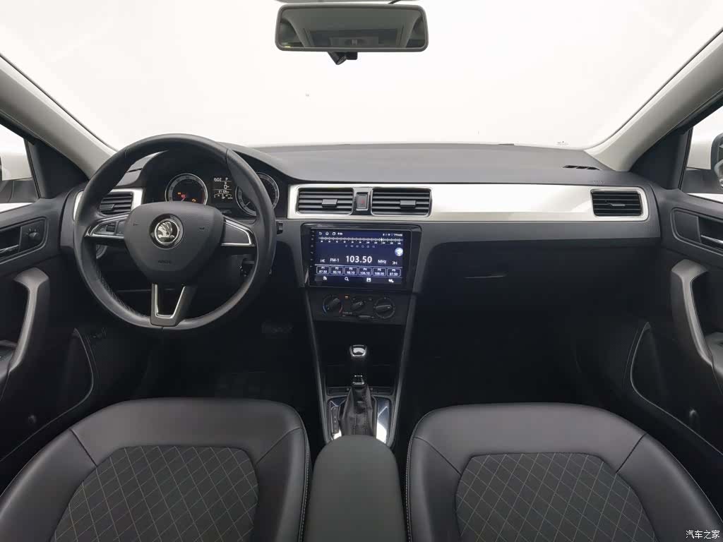 Skoda Rapid, 2019 все фото